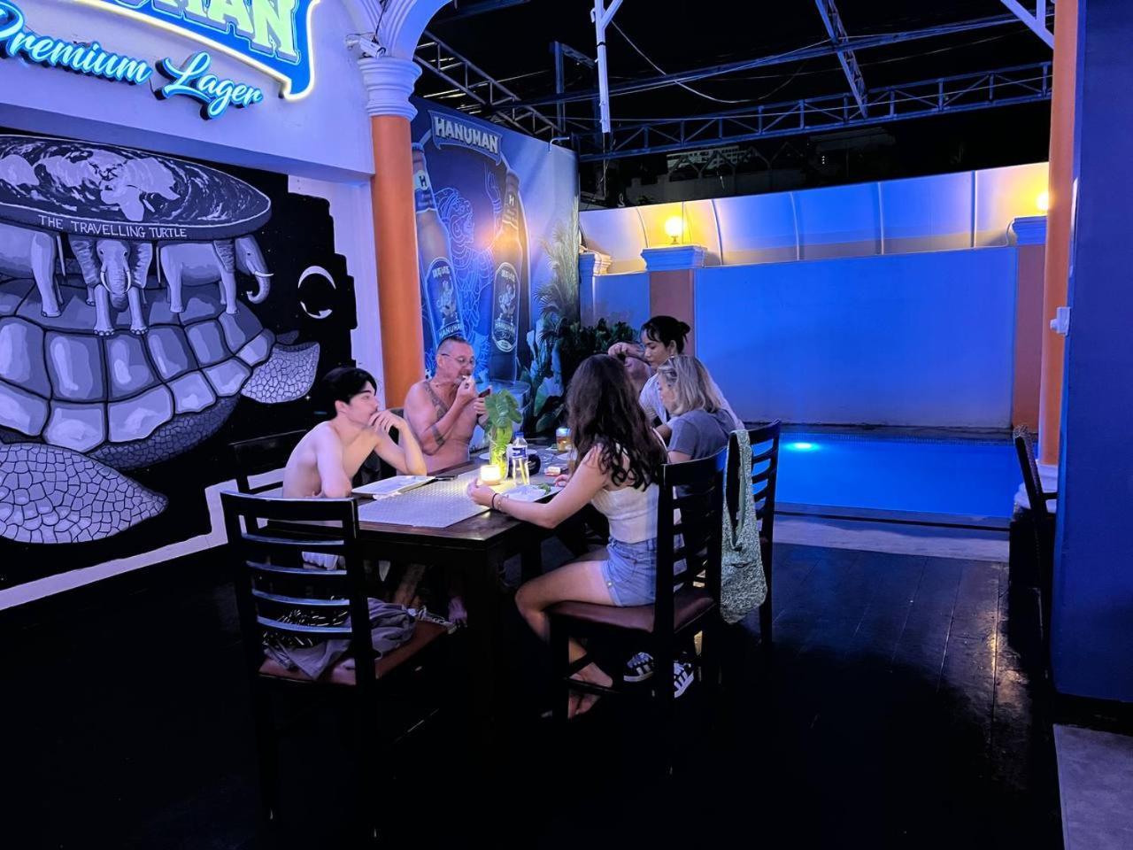 The Eighty8 Hostel Phnom Pen Exterior foto