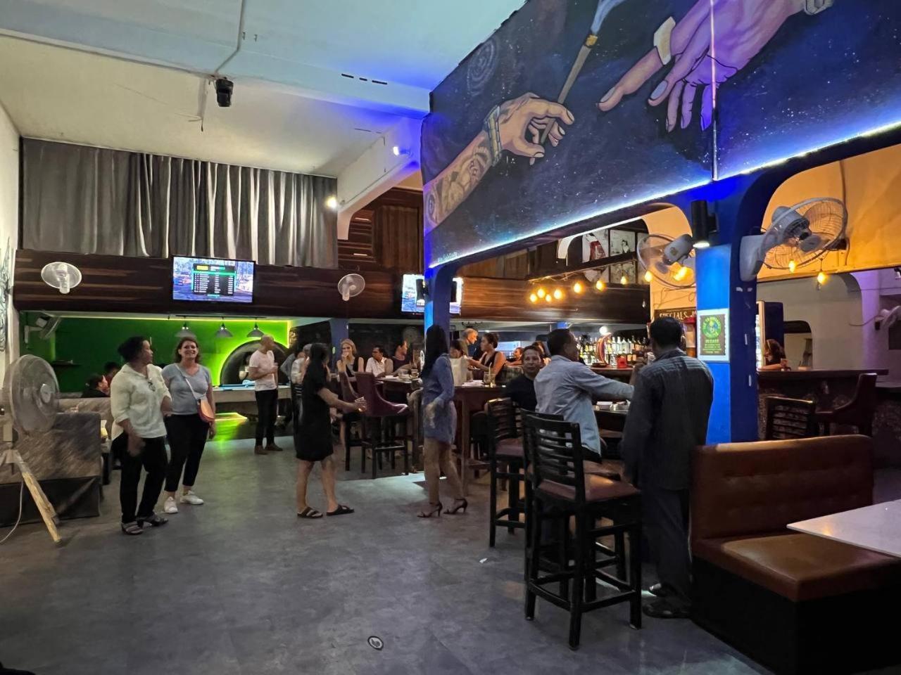 The Eighty8 Hostel Phnom Pen Exterior foto