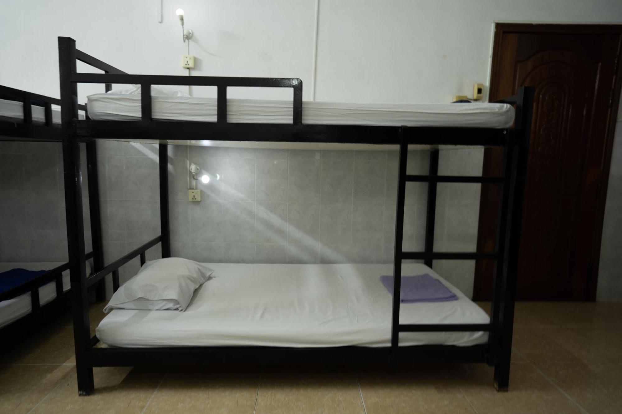 The Eighty8 Hostel Phnom Pen Exterior foto